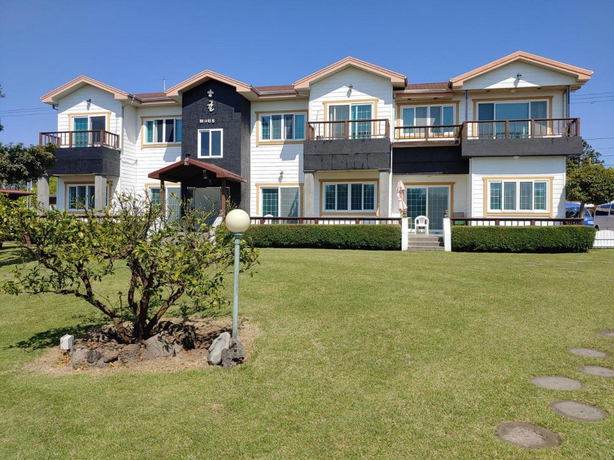 Gyulhouse Pension Seogwipo Exterior foto